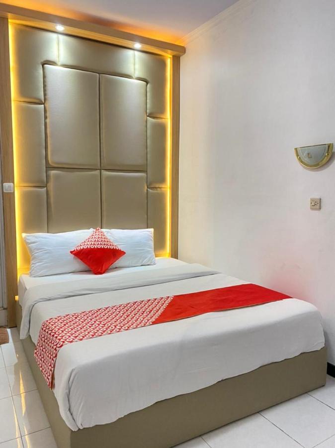 Oyo 1351 Tanggulasi Resto & Residence Syariah Magetan 외부 사진
